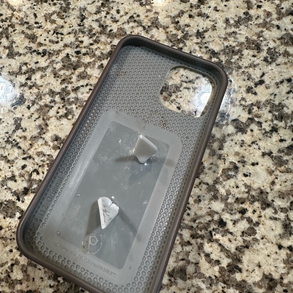 Loopy case for iPhone 12/12 Pro - Picture 2 of 2